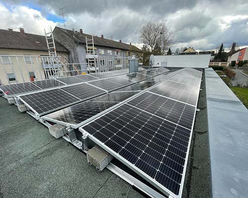 PV-Anlage auf Flachdach in Heroldsberg